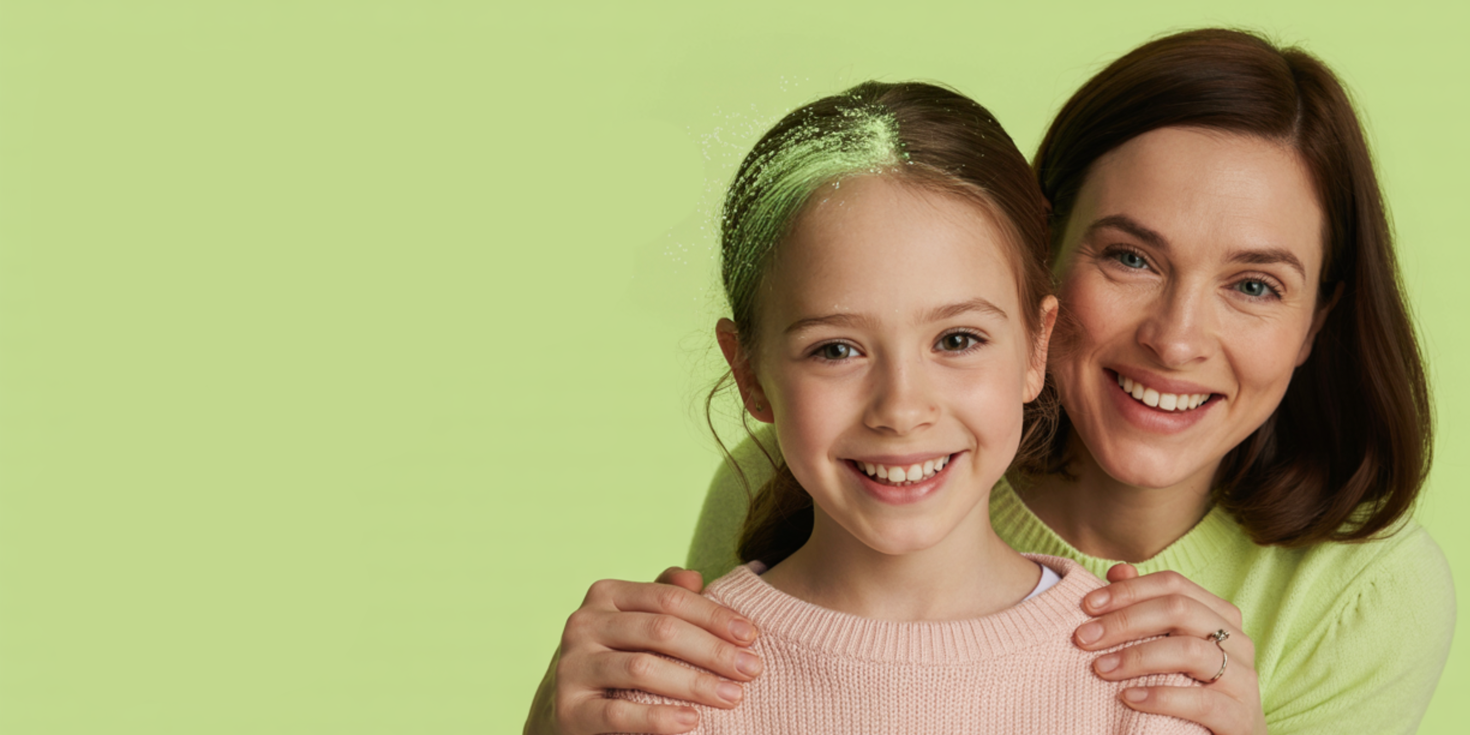 ISpyNits founder, a Kiwi mum, with her family